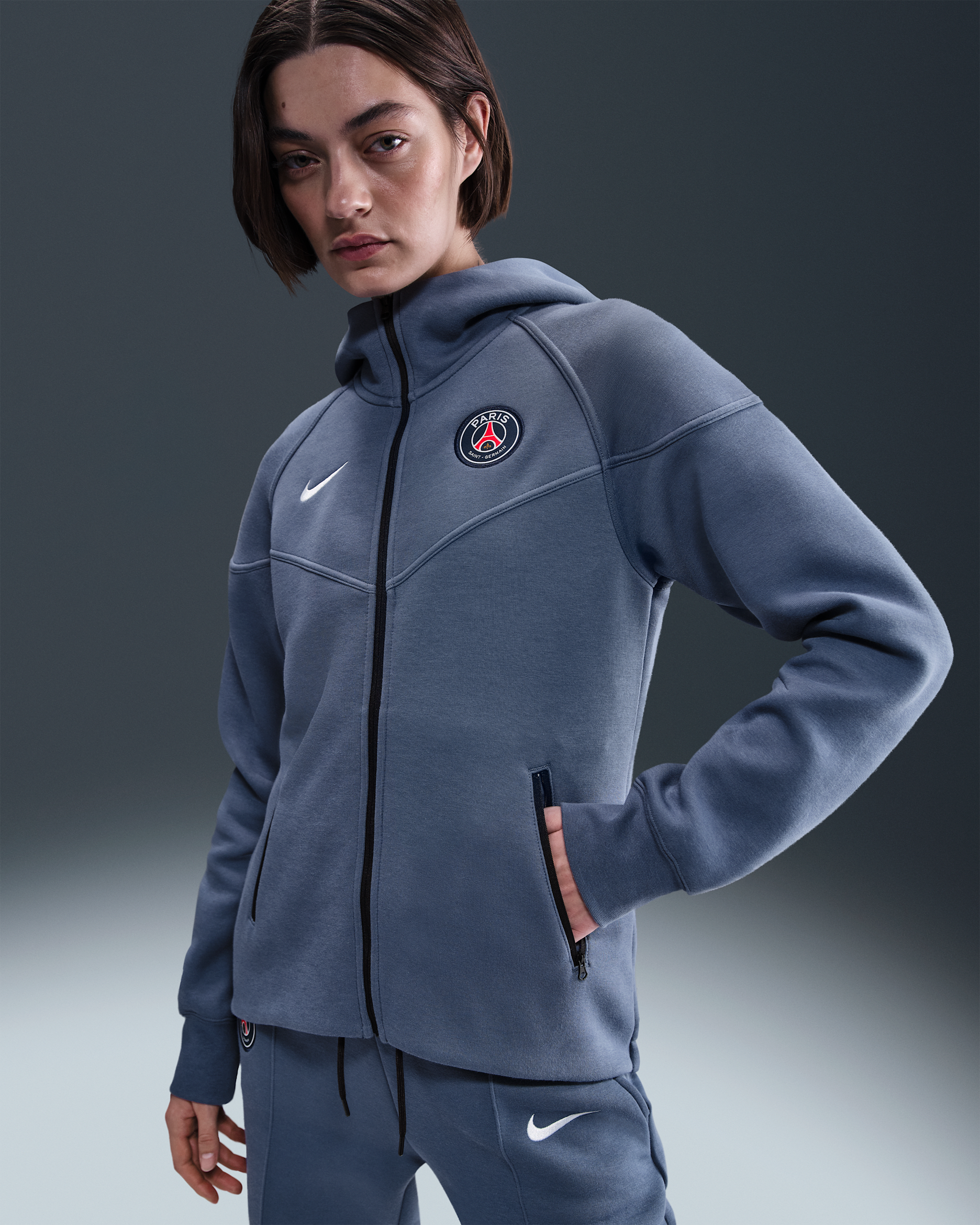 Paris Saint-Germain Tech Windrunner Women's Nike Football Fleece